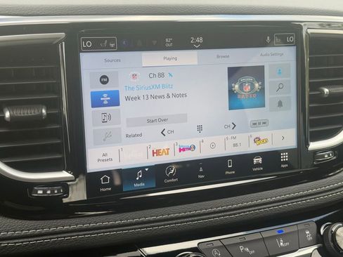 New 2026 Chrysler Pacifica Limited image 13