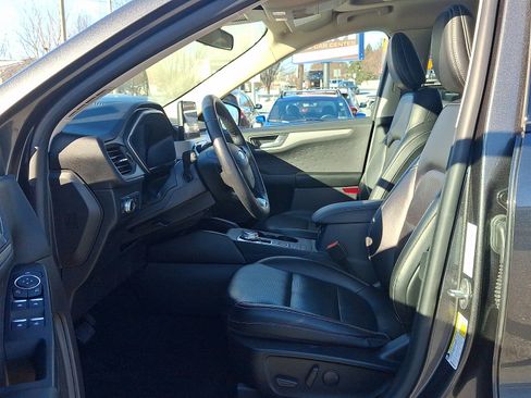 Used 2020 Ford Escape SE Sport image 13