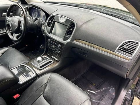 Used 2016 Chrysler 300 C w/ Safetytec Plus Group image 10