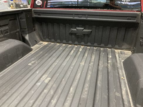 Used 2019 Chevrolet Silverado 1500 Custom w/ Custom Value Package AWD/4WD image 11