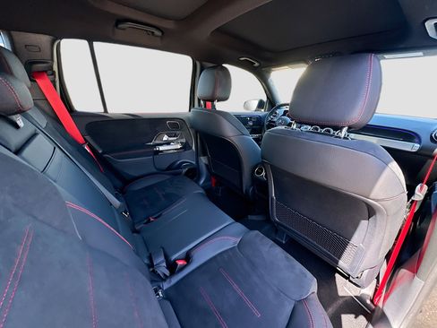 Used 2025 Mercedes-Benz GLB 35 AMG 4MATIC image 30