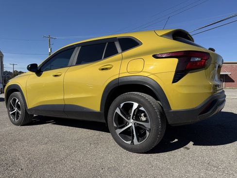 Used 2024 Chevrolet Trax RS w/ Sunroof Package image 4