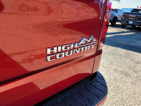 Used 2024 Chevrolet Silverado 1500 High Country w/ High Country Premium Package AWD/4WD image 12