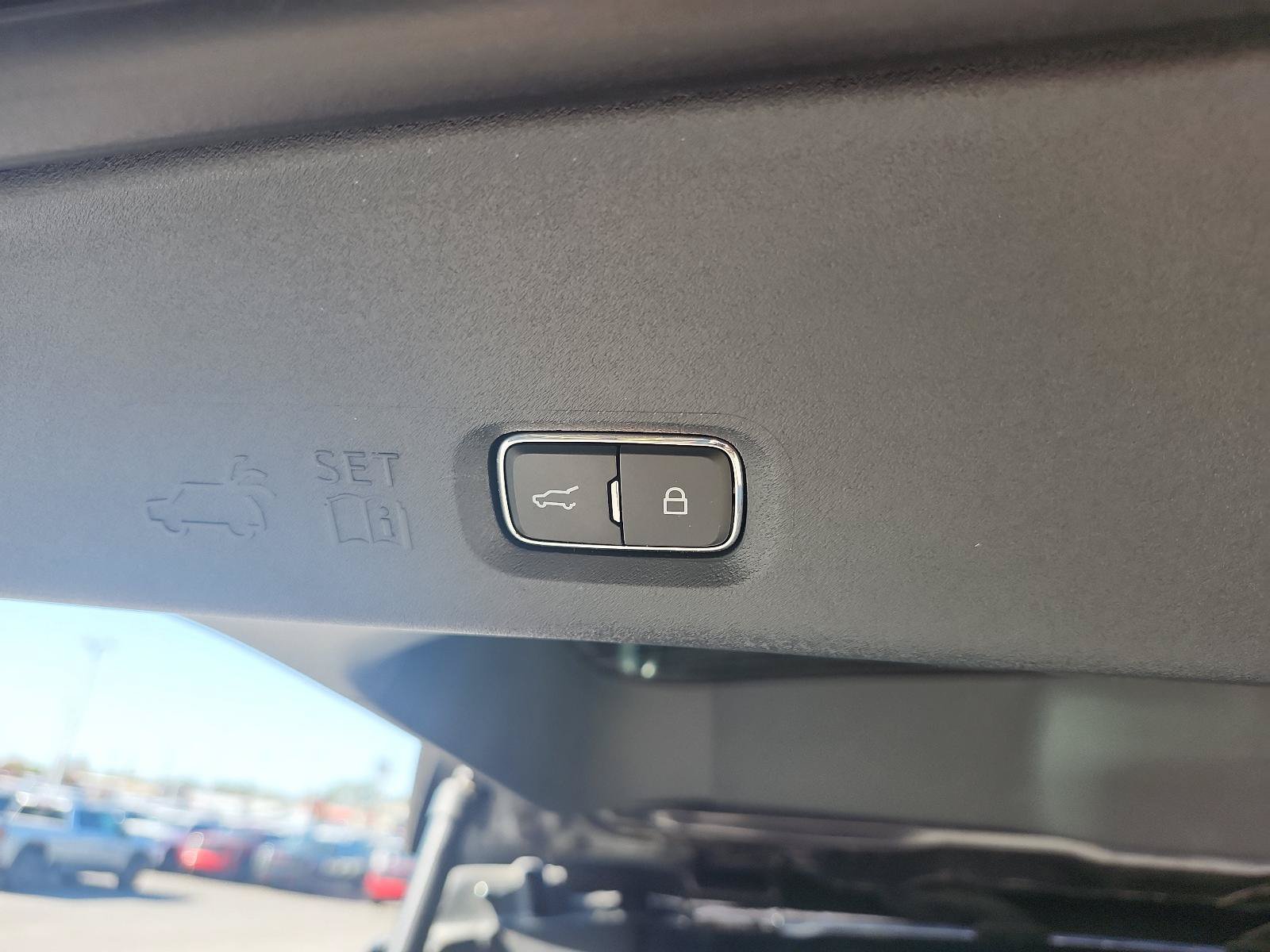 Used 2025 Ford Expedition Tremor AWD/4WD image 12