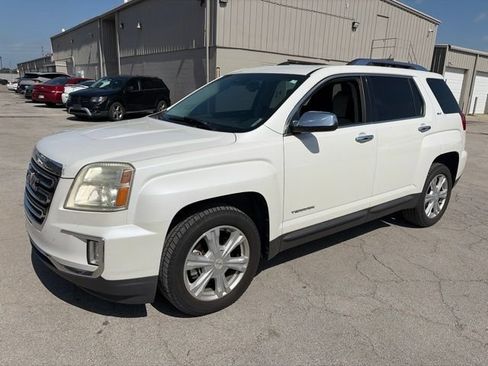 Used 2017 GMC Terrain SLT w/ Open Road Package AWD/4WD image 2