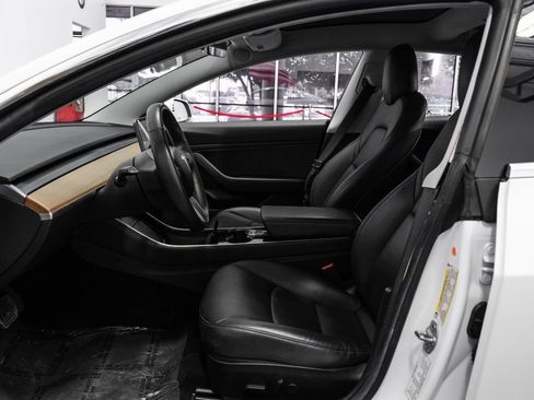 Used 2019 Tesla Model 3 Long Range image 4