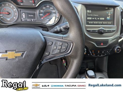 Used 2017 Chevrolet Cruze LT w/ Convenience Package image 27