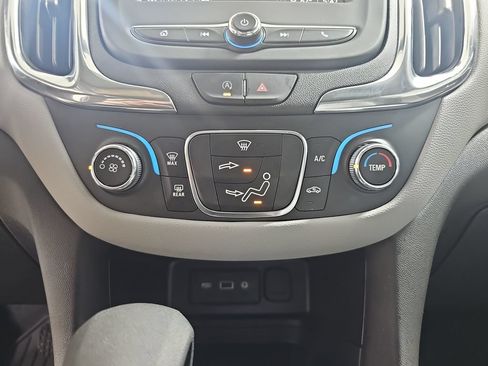 Used 2024 Chevrolet Equinox LS w/ LS Convenience Package FWD image 27