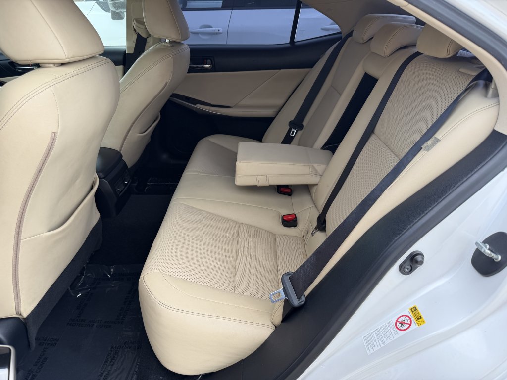 Used 2016 Lexus IS 350 RWD image 18