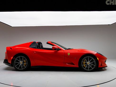 Used 2023 Ferrari 812 GTS RWD image 2