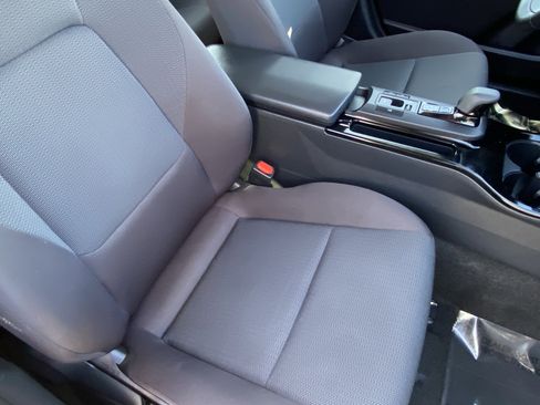 Certified 2025 Toyota Prius LE image 11