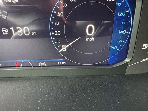 New 2025 Volkswagen Taos SEL image 19