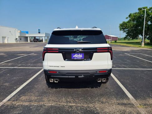 New 2026 Chevrolet Traverse LT w/ Midnight/Sport Edition AWD/4WD image 6