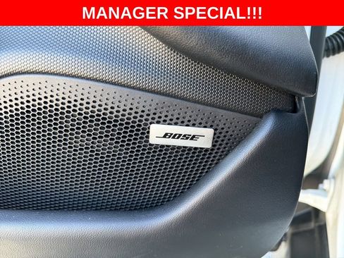 Used 2022 Porsche Taycan RWD image 30