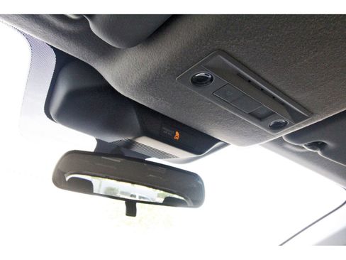 Certified 2025 Nissan Kicks SV image 23