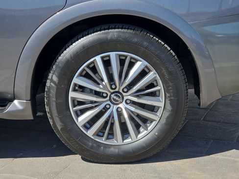 Used 2024 Nissan Armada SL AWD/4WD image 5