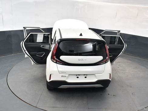 Used 2024 Kia Soul LX image 18