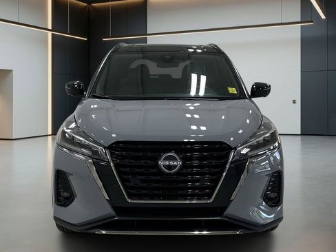 Used 2024 Nissan Kicks SR w/ SR Premium Package FWD image 8