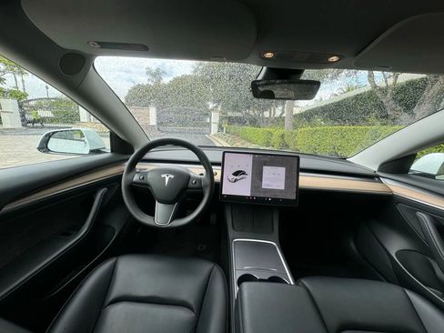 Used 2023 Tesla Model 3 Standard Range RWD image 8