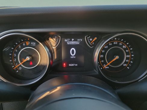Used 2023 Jeep Gladiator Sport AWD/4WD image 31