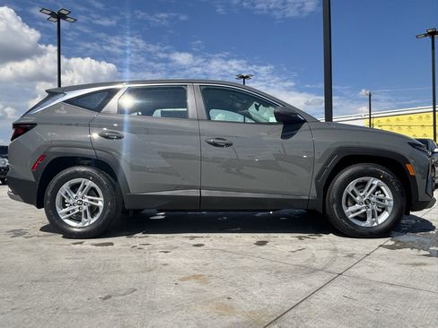 New 2026 Hyundai Tucson SE image 4