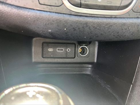 Used 2020 Chevrolet Equinox LT image 25