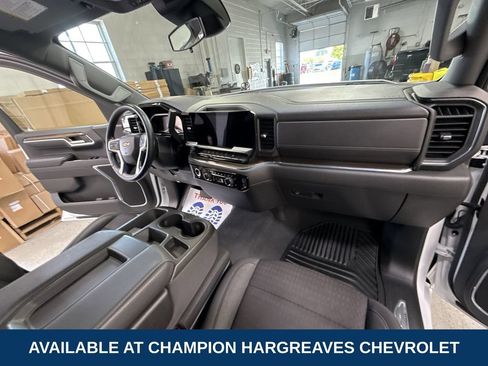Used 2023 Chevrolet Silverado 1500 LT AWD/4WD image 37