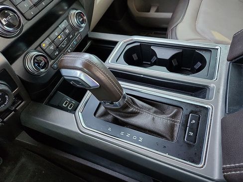 Used 2020 Ford F150 Limited w/ Trailer Tow Package image 12