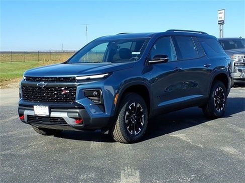 New 2026 Chevrolet Traverse Z71 w/ Enhanced Driving Package image 1