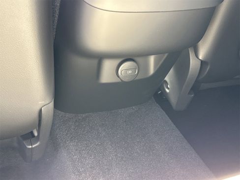 New 2026 Volvo XC60 B5 Core image 14