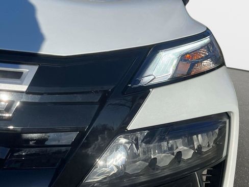 Used 2026 Nissan Rogue SV image 10