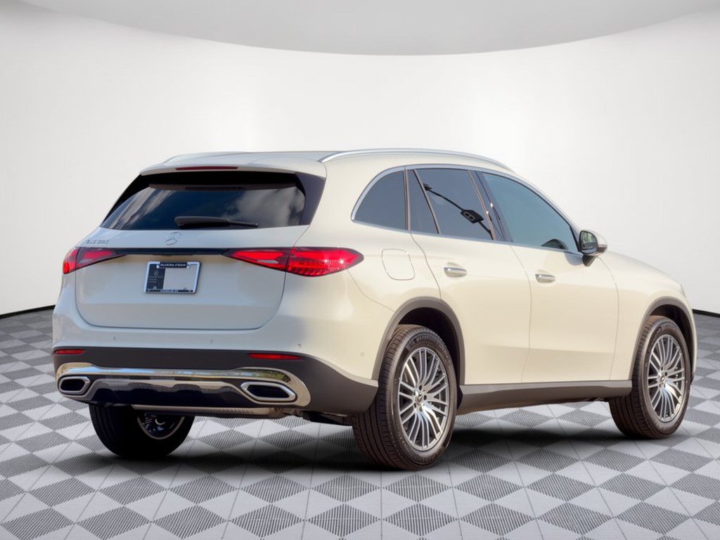 Used 2027 Mercedes-Benz GLC 300 image 9