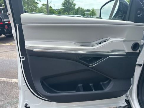 New 2026 Lincoln Navigator L Premier AWD/4WD image 11