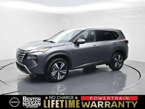 Used 2026 Nissan Rogue SL FWD image 1