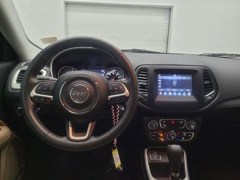 Used 2018 Jeep Compass Sport w/ Tech Group FWD image 22