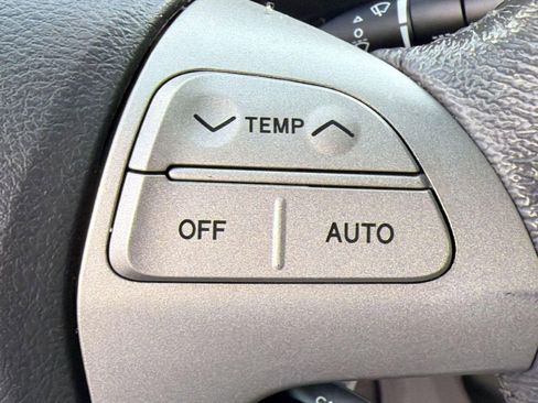 Used 2011 Toyota Camry XLE w/ XLE Extra-Value Pkg #2 image 20