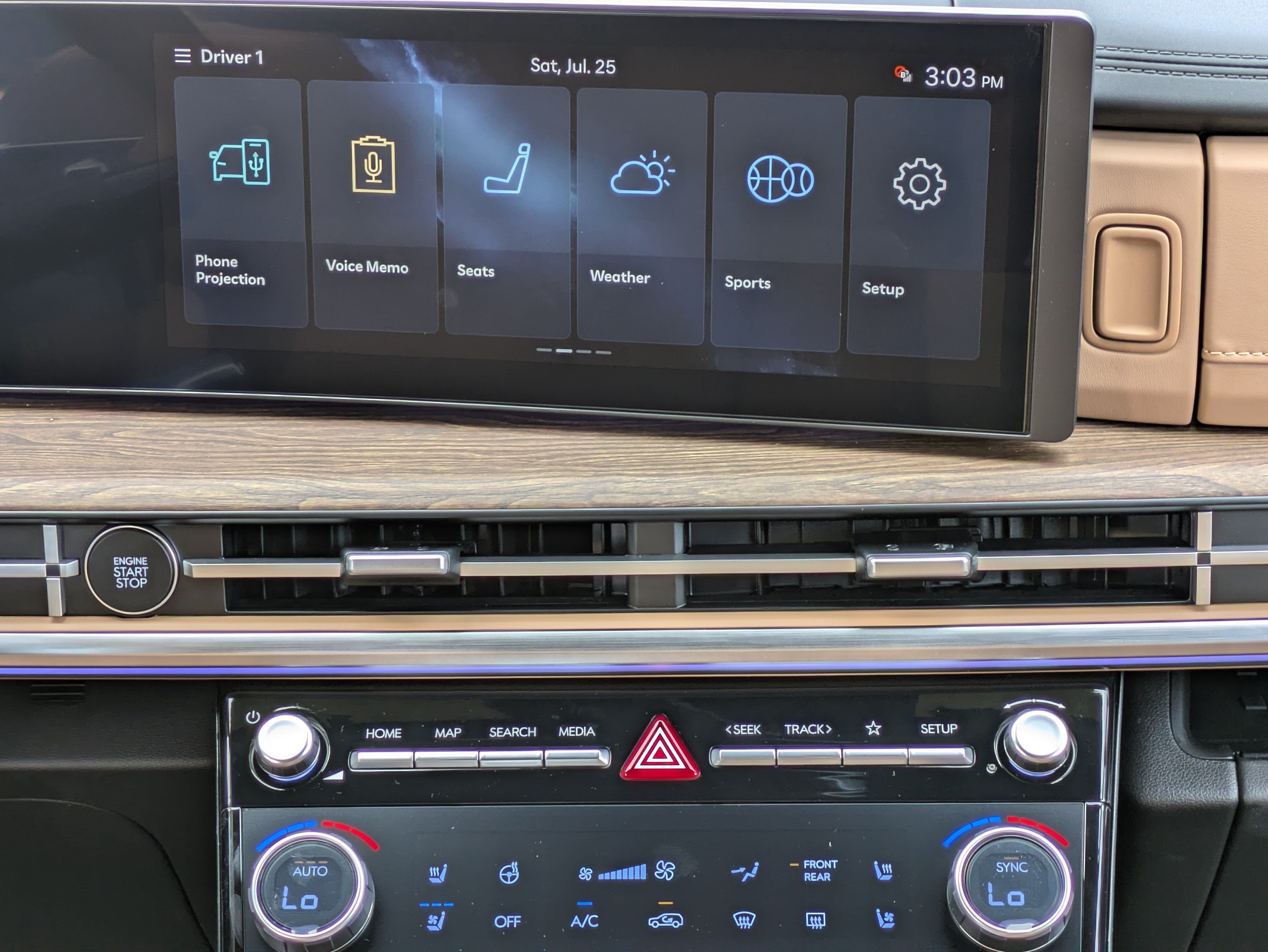 New 2027 Hyundai Santa Fe Limited FWD image 15