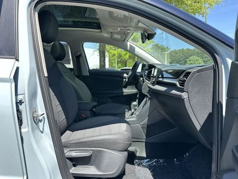 New 2026 Volkswagen Taos SE FWD image 29