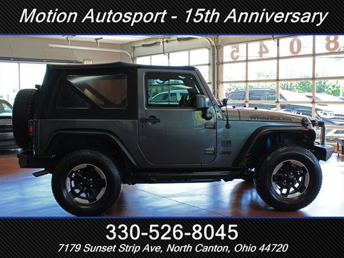 Used 2016 Jeep Wrangler Sport w/ Quick Order Package 24S AWD/4WD image 13