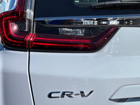 Used 2022 Honda CR-V Touring image 12