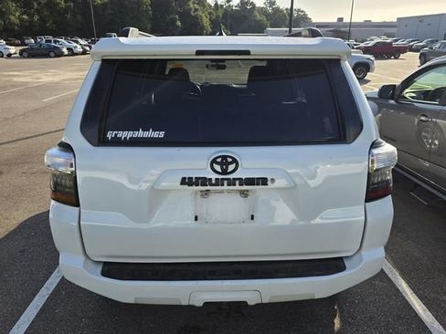 Used 2018 Toyota 4Runner SR5 RWD image 3