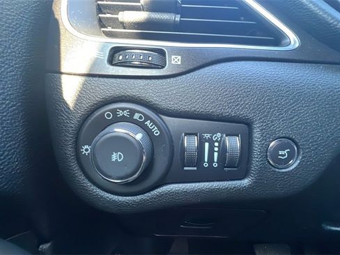 Used 2021 Jeep Cherokee Trailhawk w/ Premium Leather Package image 28