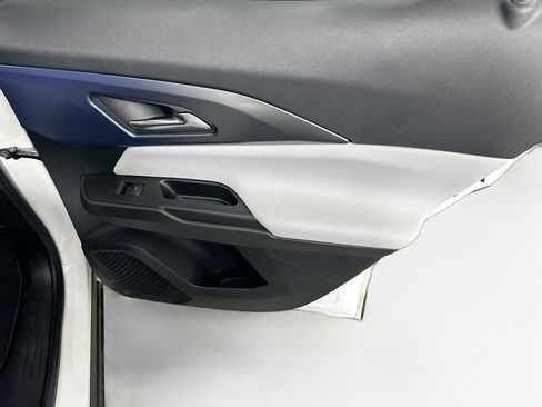 Used 2025 Chevrolet Equinox EV LT image 28