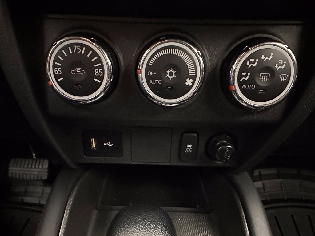Used 2019 Mitsubishi Outlander Sport ES FWD image 12