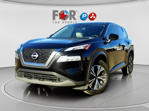 Used 2023 Nissan Rogue SV image 1