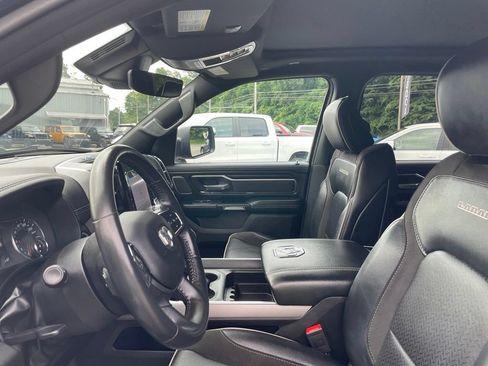 Used 2024 RAM 1500 Laramie AWD/4WD image 9