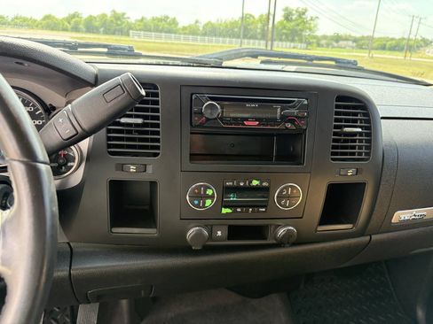 Used 2011 Chevrolet Silverado 1500 LT w/ Texas Edition RWD image 16