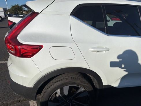 Used 2023 Volvo XC40 B5 Ultimate w/ Protection Package Premier image 6