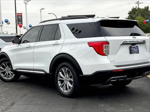 Certified 2020 Ford Explorer XLT w/ Equipment Group 202A image 9