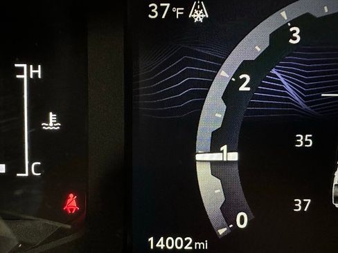 Used 2025 Toyota 4Runner SR5 image 25